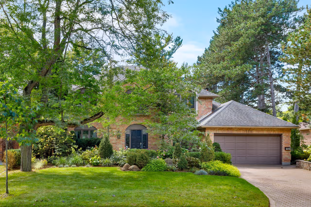 356 Shoreacres Rd. Burlington On L7l 2h5