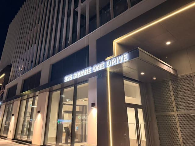 395 NW Square One Dr. 1805 Mississauga On L5b 0c6