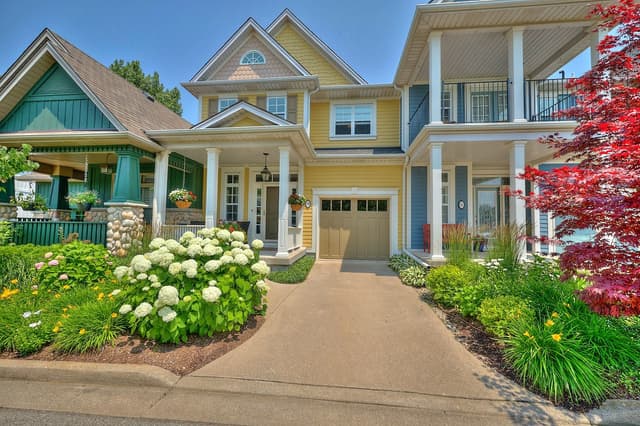 14 Tulip Tree Common St Catharines On L2s 4c8