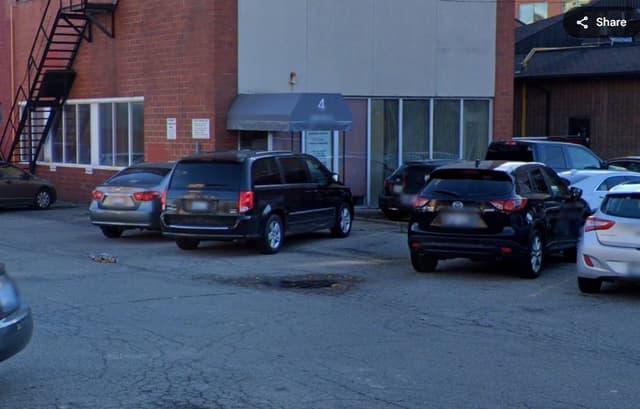 4 Centre St. St Catharines On L2r 3m2