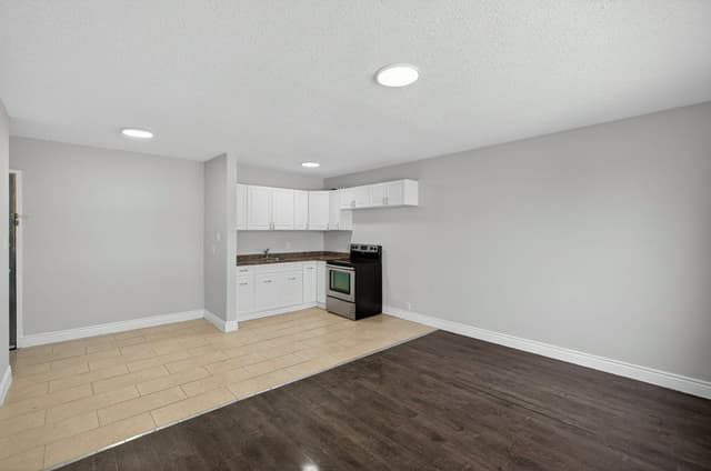 295 Melvin Ave. 203 Hamilton On L8h 2k6