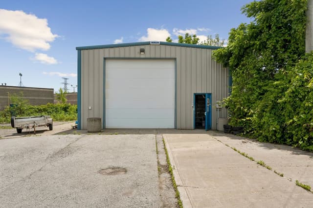 930 Brant St. Burlington On L7r 4j1