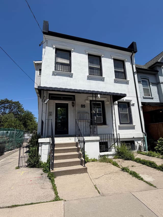 85 Wilson St. 3 Hamilton On L8r 1c7
