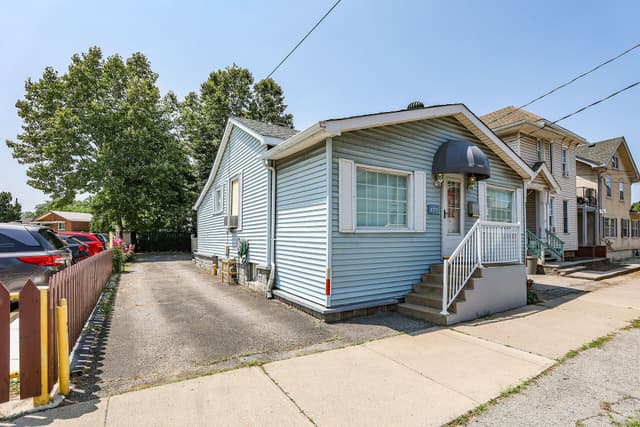 177 James St. St Catharines On L2r 5c4