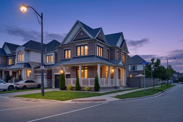 455 Ramsey Pl. Milton On L9e 1j6
