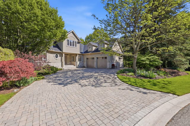 1227 Riverbank Way Oakville On L6h 6x4