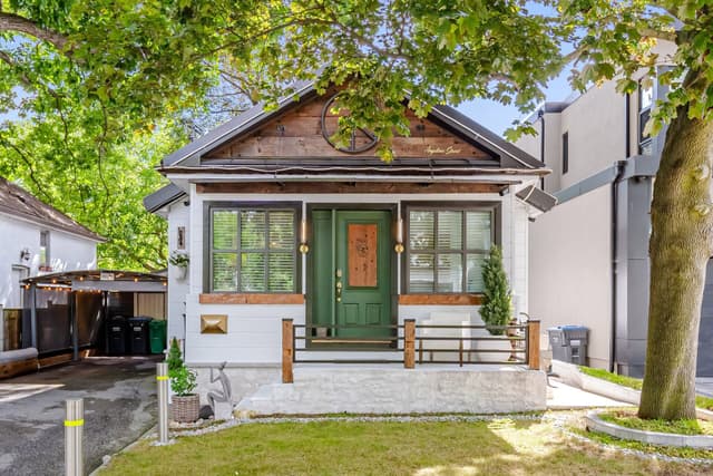 174 Angelene St. Mississauga On L5g 1x2