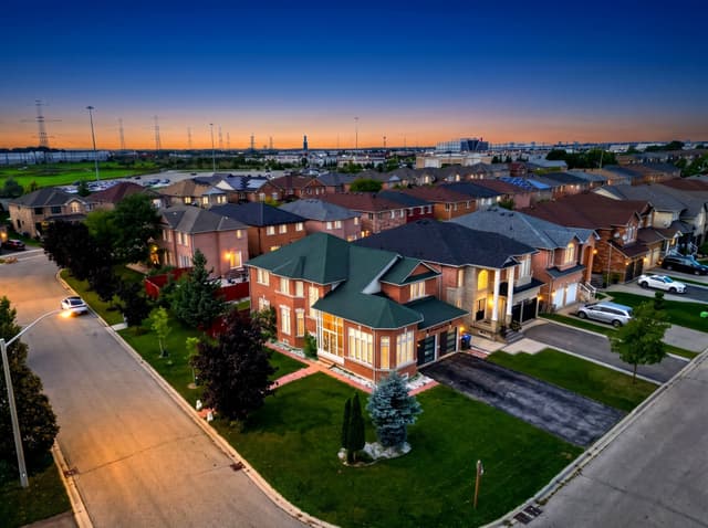 3463 Crimson King Circle Mississauga On L5n 8m9