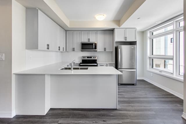 1585 Rose Way 114 Milton On L9e 0j2