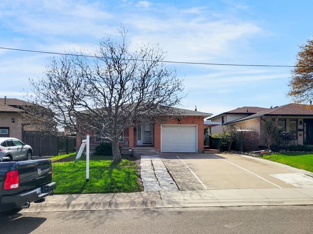 216 Ravenbury Dr. 2 Hamilton On L8w 2j1