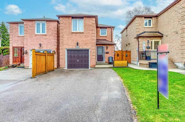 4164 Forest Fire Cres. Mississauga On L4w 3p5