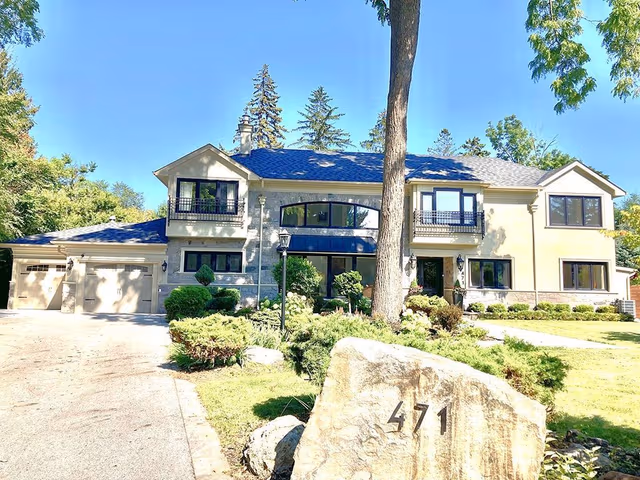 471 Country Club Cres. Mississauga On L5j 2p9