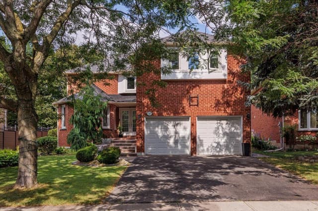 1207 Dogwood Cres. Oakville On L6j 7j2
