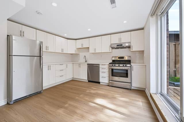 772 Gardner Ave. Lower Mississauga On L5e 3g1