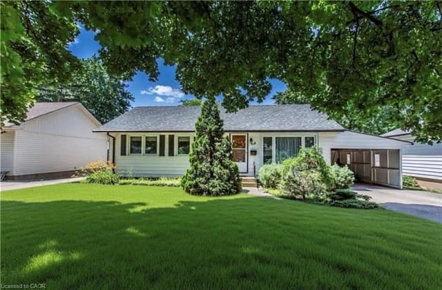 118 Jacobson Ave. Upper St Catharines On L2t 3a5