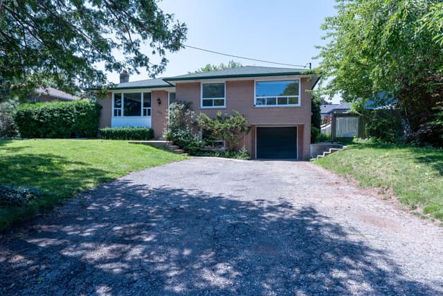 426 Seaton Dr. Upper Oakville On L6l 3y4