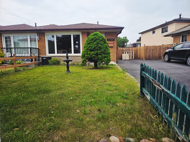 7746 Redstone Rd. Mississauga On L4t 2b9