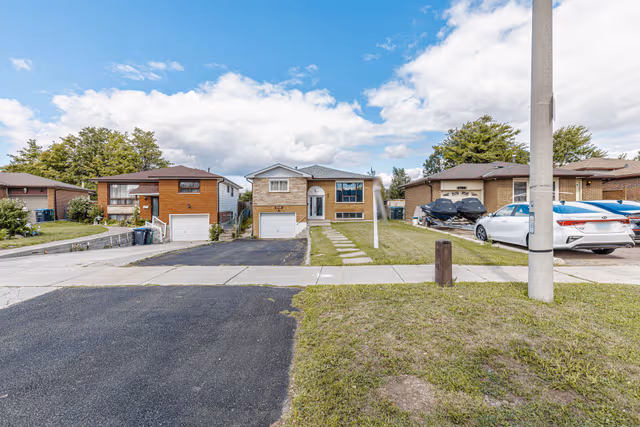 3701 Keenan Cres. Mississauga On L4t 3m1