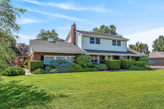 634 Mountain Brow Blvd. Hamilton On L8t 1b1