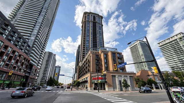 385 Prince Of Wales Dr. 1802 Mississauga On L5b 0c6