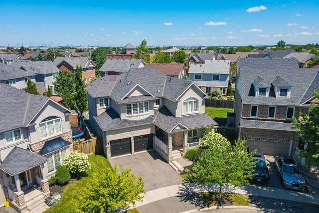 1533 Morse Pl. Milton On L9t 5v5