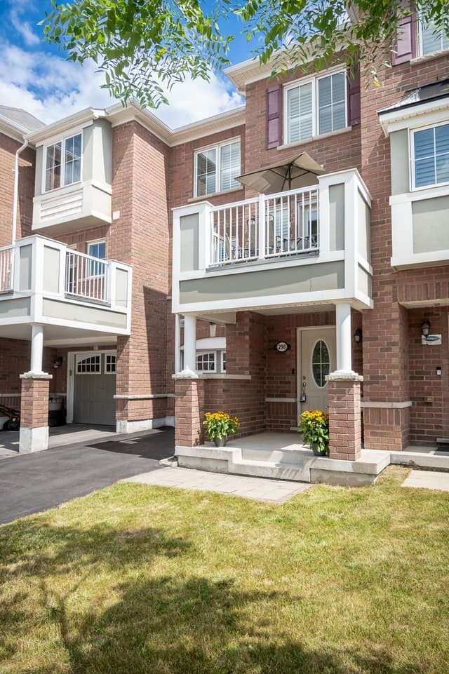 298 Reis Pl. Milton On L9e 0a9