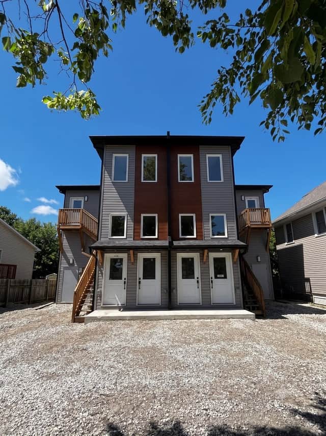 51A Haynes Ave. 4 St Catharines On L2r 3j8