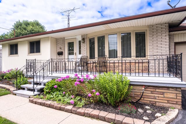 64 Croydon Dr. St Catharines On L2m 1j7