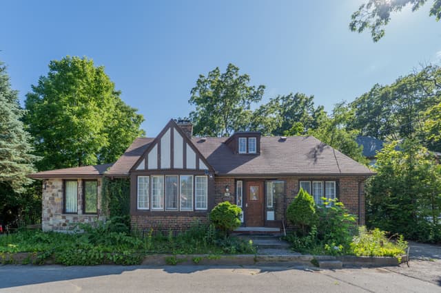 1462 Hurontario St. Mississauga On L5g 3h4