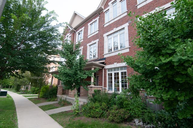 3038 George Savage Ave. Oakville On L6m 0z1