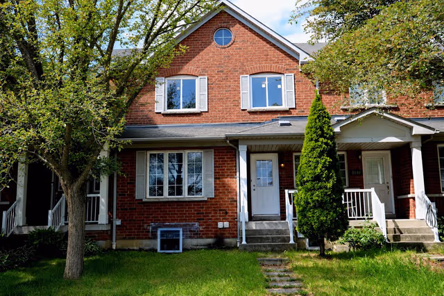 6038 Silken Laumann Way Mississauga On L5v 3a3