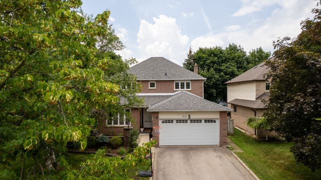 512 Hawthorne Cres. Milton On N9t 4n8