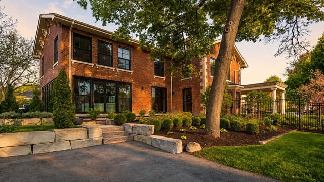 57 Victoria St. Milton On L9t 1s6