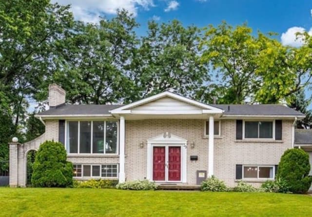 39 San Francisco Ave. Lower Hamilton On L9c 5n8