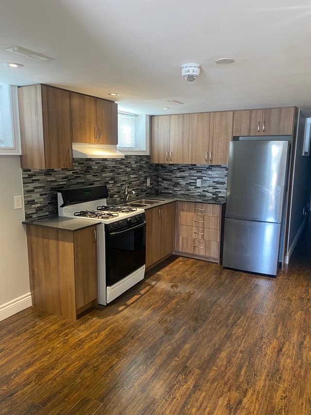 3083 Rymal Rd. Mississauga On L4y 3b4