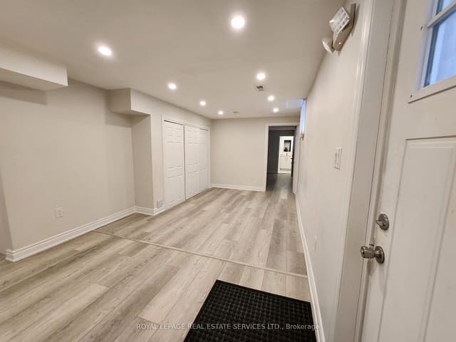 1447 Santa Rosa Ct. Mississauga On L5v 1h7