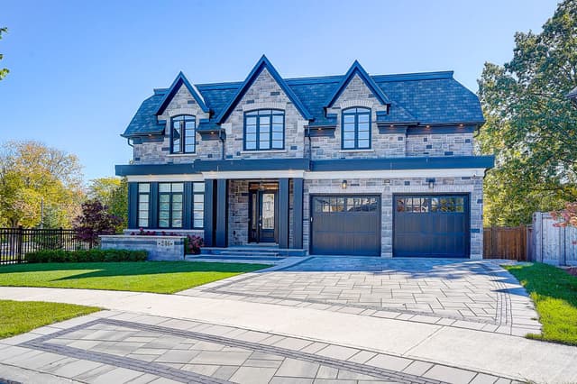 246 Nyla Ct. Oakville On L6l 0g8