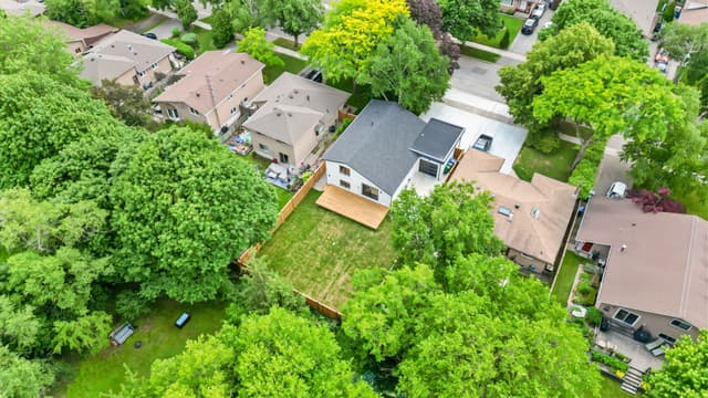 1495 Thetford Ct. Mississauga On L5j 3n2