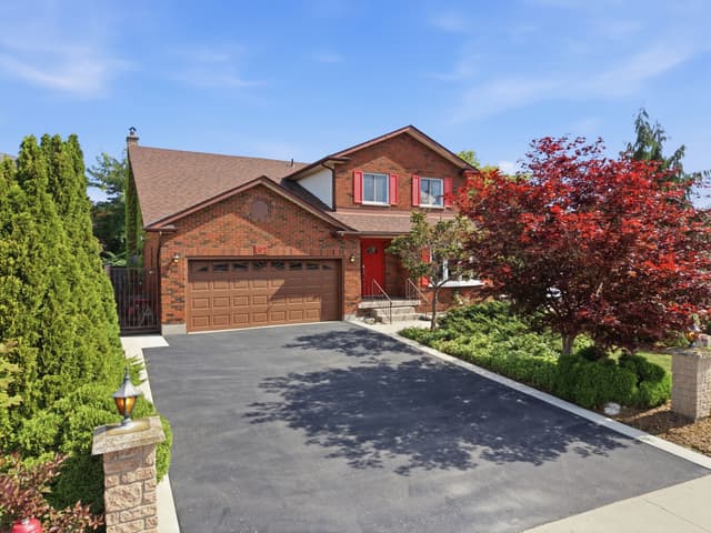 102 Trenholme Cres. Hamilton On L8w 2l6