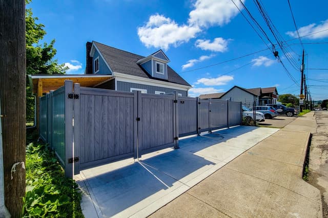78 Hillyard St. Hamilton On L8l 6b4