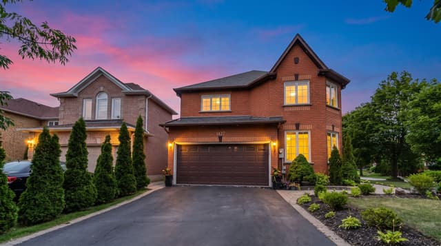 1427 Grossi St. Mississauga On L5v 1t9