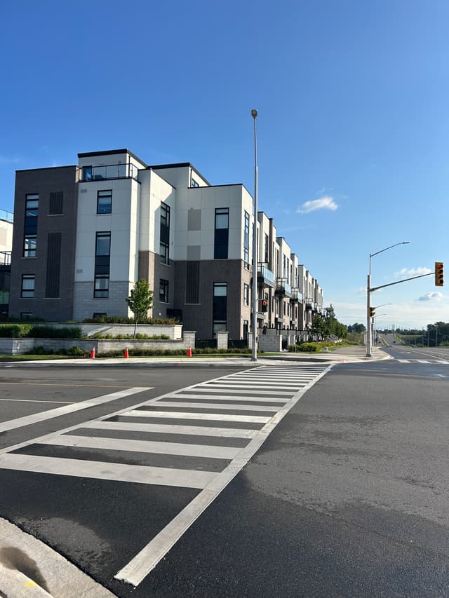 1581 Rose Way 106 Milton On L7m 0l8