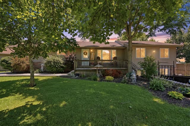 25 Saveryn Rd. Hamilton On L9b 1n4