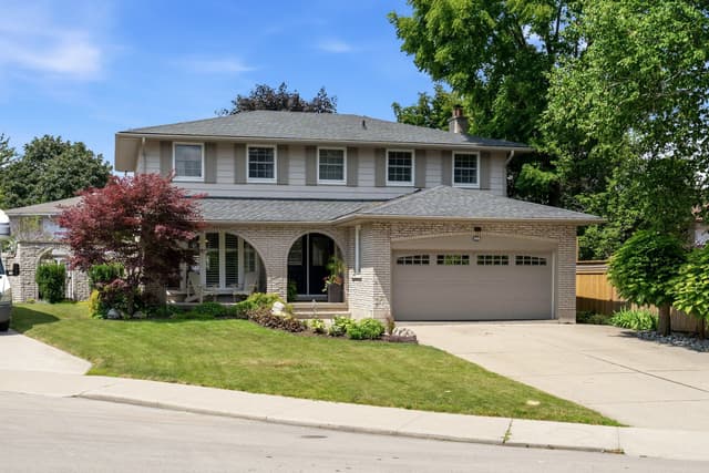 105 San Fernando Dr. Hamilton On L9c 2c3