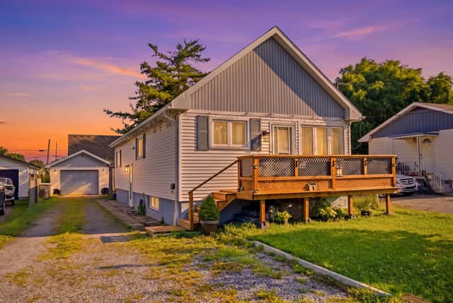9 Cambridge Ave. St Catharines On L2p 1w6