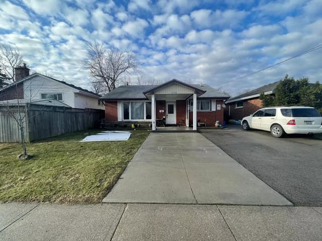 176 Fennell Ave. E Basemet Hamilton On L9a 1s3