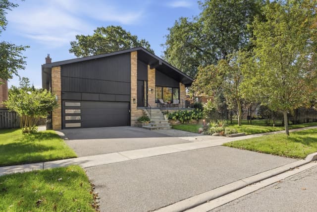 420 Abington Ave. Mississauga On L5a 1l7