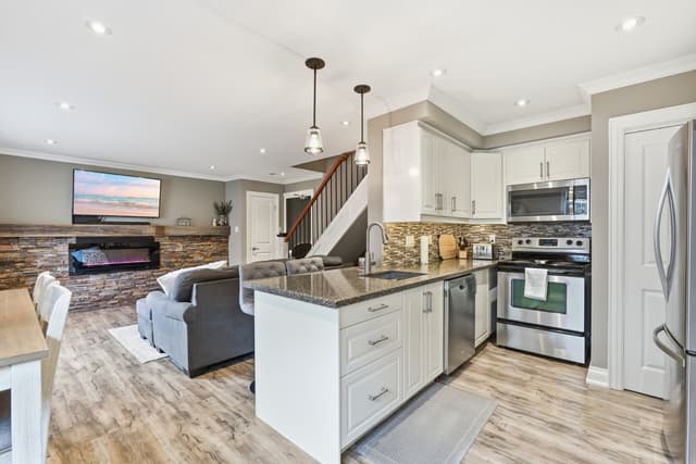 469 Claridge Rd. 6 Burlington On L7n 2s1