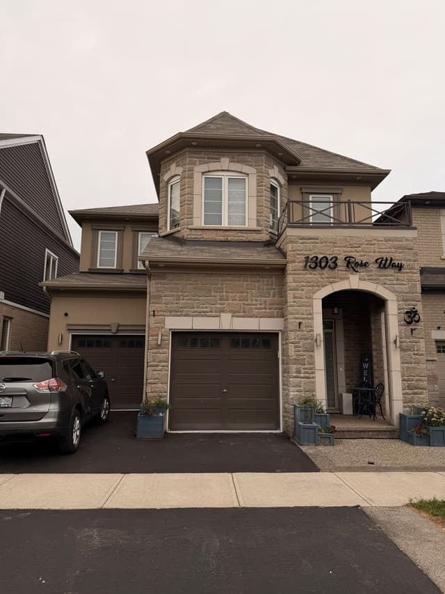 1303 Rose Way W Milton On L9e 1m2