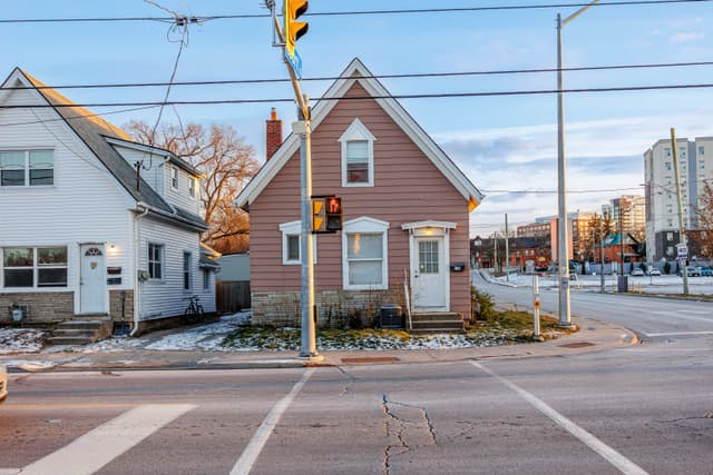 132 Welland Ave. St Catharines On L2r 2n6